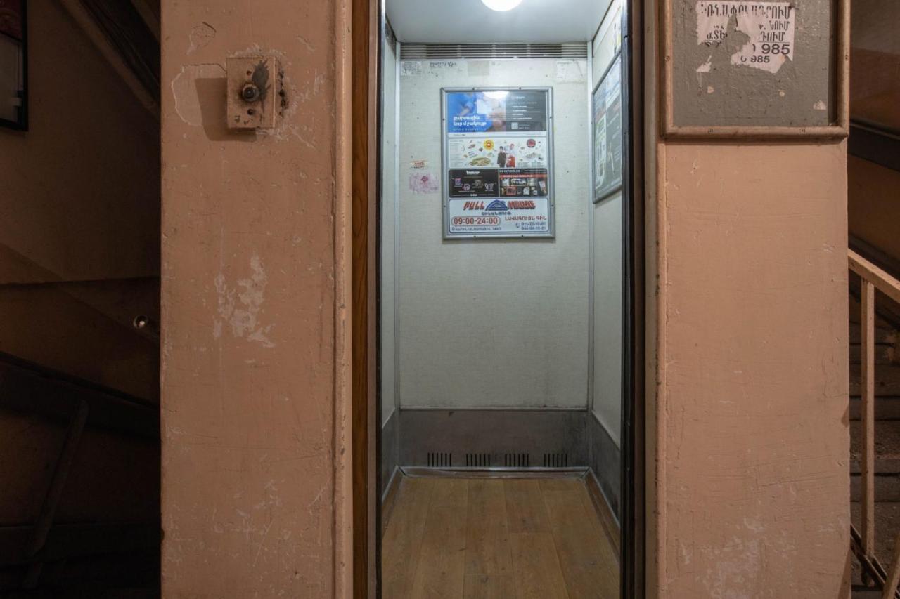 Stay Inn Apartments Near Northern Avenue Yerevan Exterior photo